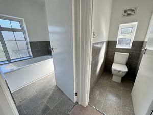 First Floor WC- click for photo gallery